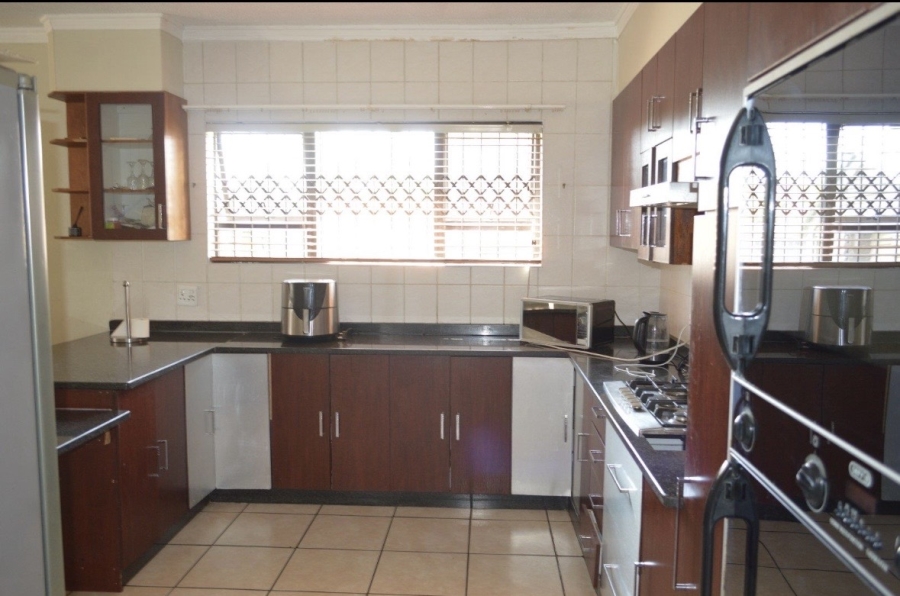 5 Bedroom Property for Sale in Doringkruin North West